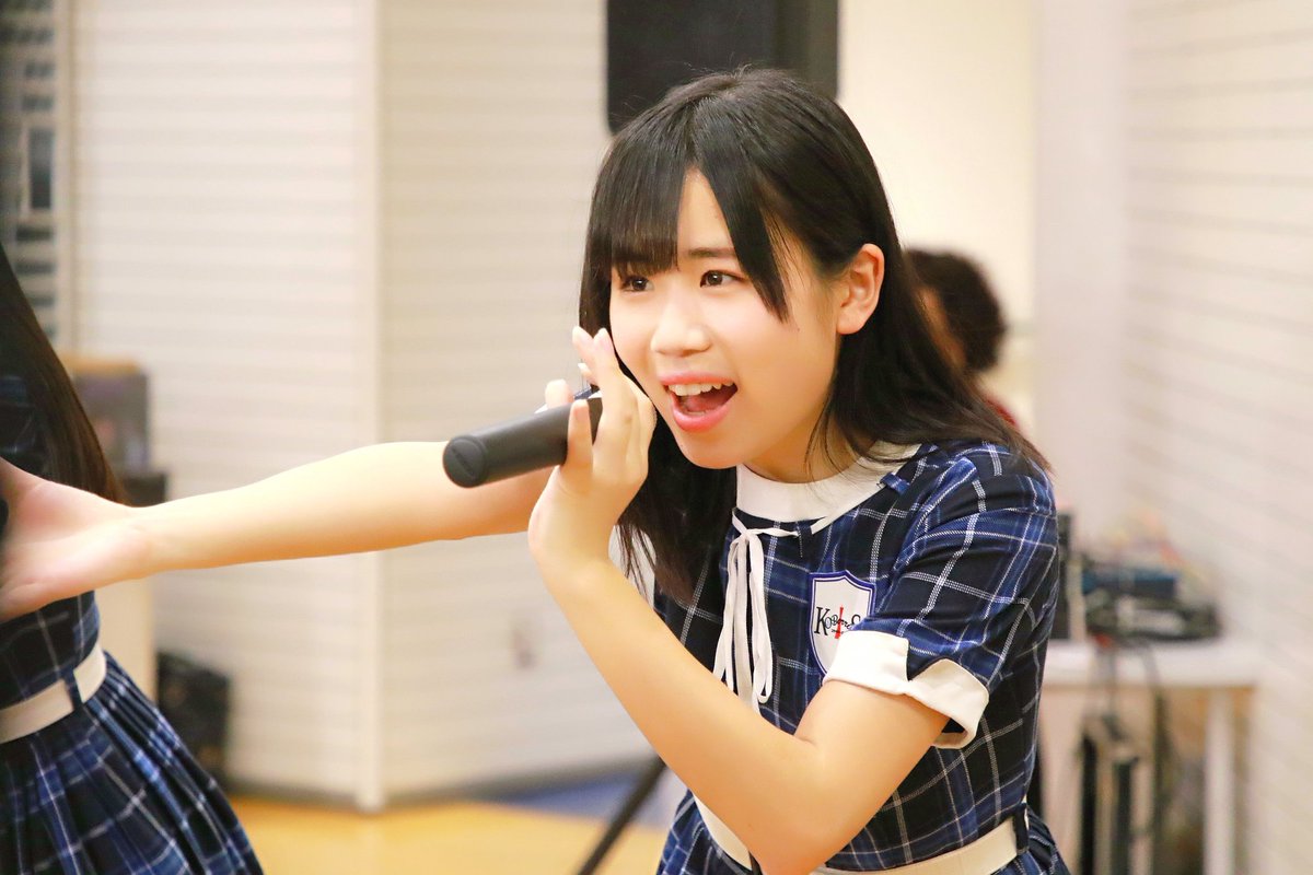 KOBerrieS 令和元年初日東急ハンズ三宮KOBerrieS ♪ ライブゆり❗#KOBerrieS #小形優莉#東急ハンズ三宮店 https://t.co/6zOa92u1br