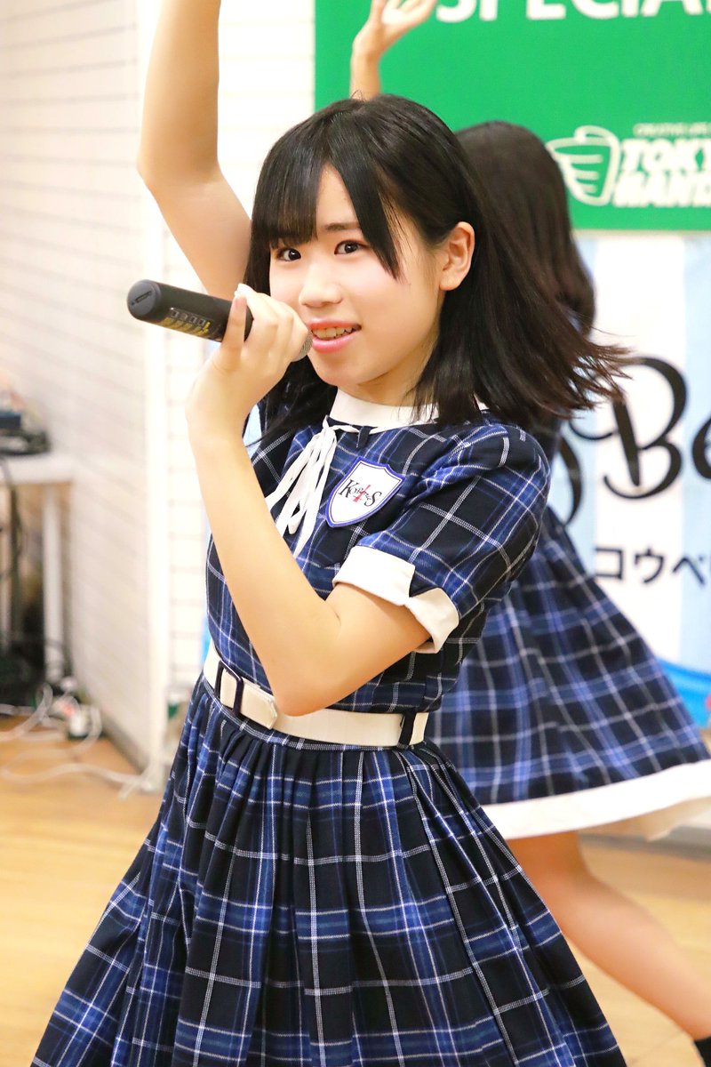 KOBerrieS 令和元年初日東急ハンズ三宮KOBerrieS ♪ ライブゆり❗#KOBerrieS #小形優莉#東急ハンズ三宮店 https://t.co/6zOa92u1br