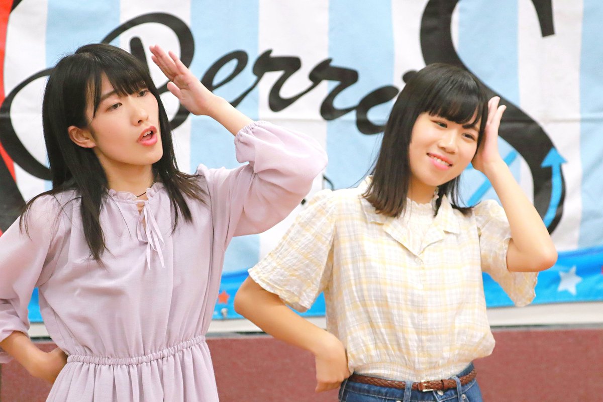 KOBerrieS KOBerrieS ♪ りさゆり企画ライブ思い出エールでスタートしました、なんか服装違和感感じたけどお互いの服交換したの話し聞いてなるほどと思いました❗#KOBerrieS #花尾理彩#小形優莉 https://t.co/N1tPRvR3IW