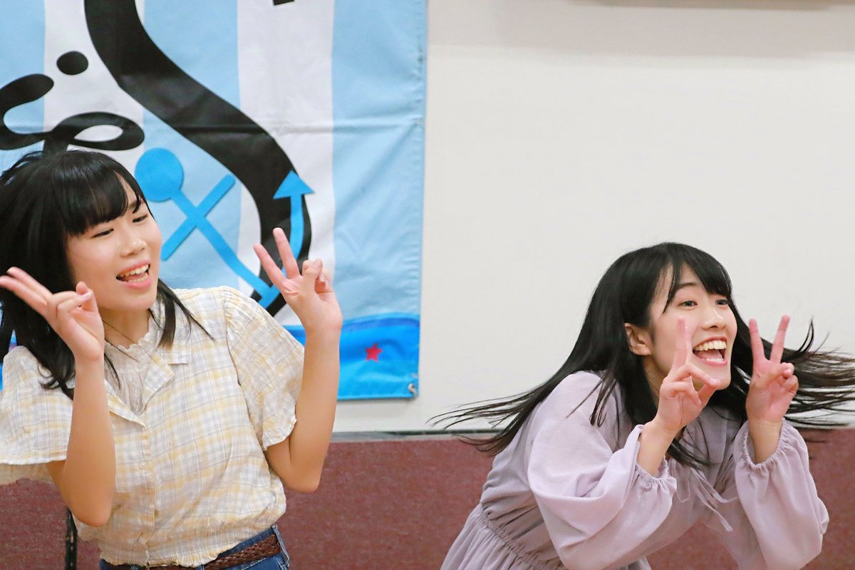 KOBerrieS KOBerrieS ♪ りさゆり企画ライブこの日一番はまったのはヤバイTシャツ屋さんハッピーウェディング前ソングのダンス、あれカラオケだったけど音源あったほうがもっと受けたかも❓ほんまヤバかったです❗#KOBerrieS #花尾理彩#小形優莉 https://t.co/kllZpW5wQ8
