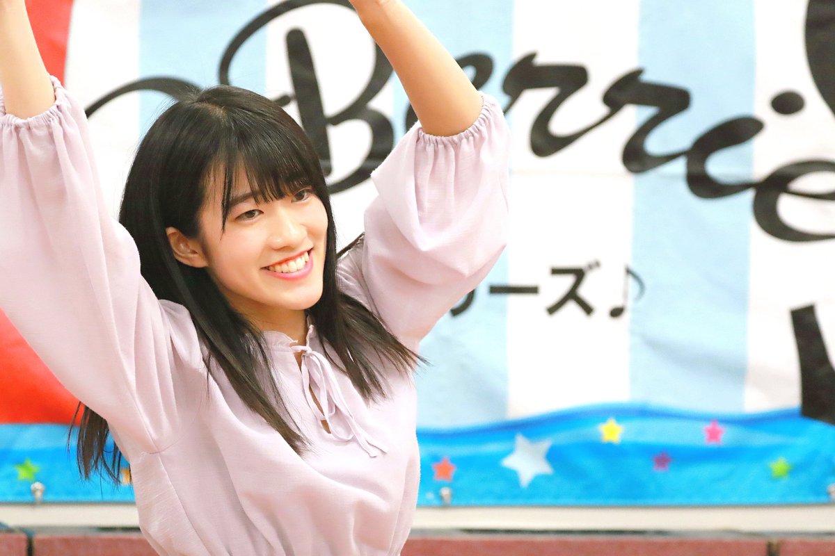 KOBerrieS KOBerrieS ♪ りさゆり企画ライブ、りさちゃんはめっちゃ暴レスでした、さすがわかっとる(笑)#KOBerrieS #花尾理彩 https://t.co/O5k5Pmj6tH