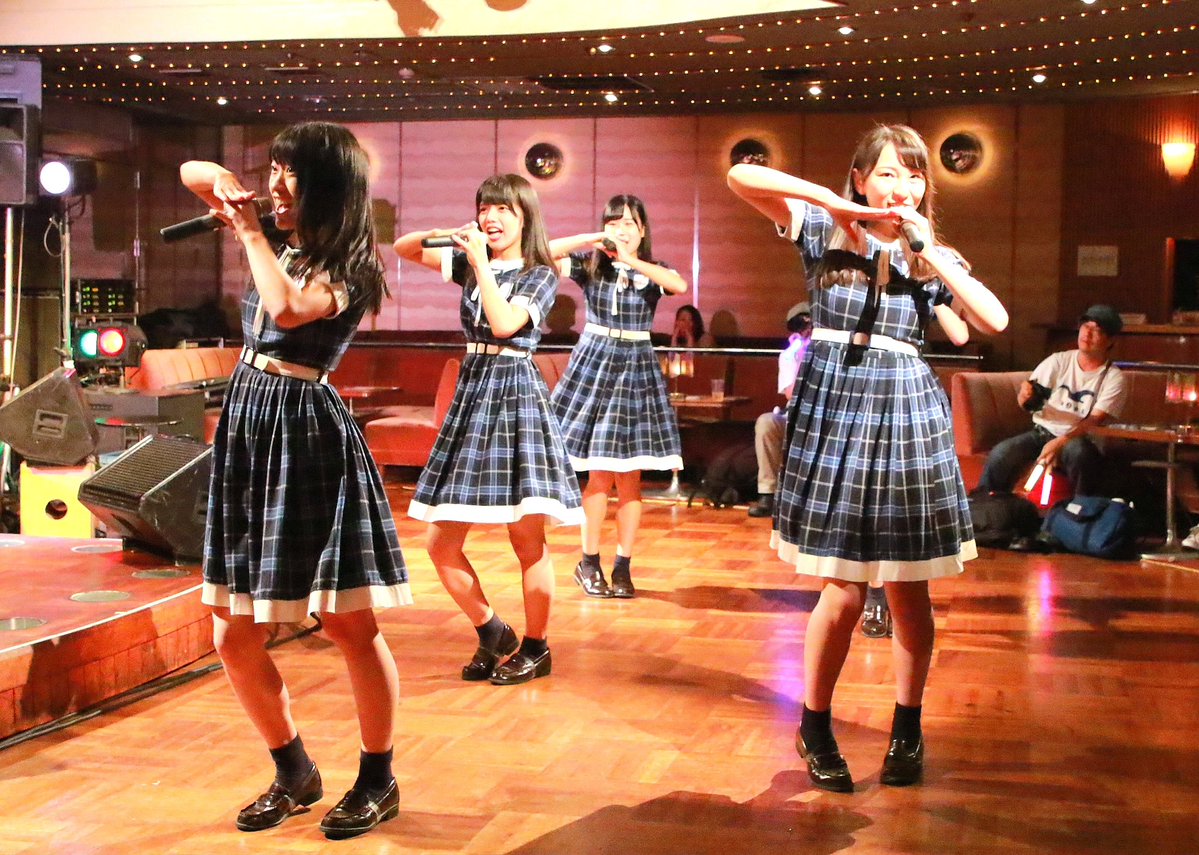 KOBerrieS 日曜日のKOBerrieS ♪ クラブ月世界の雰囲気をお楽しみください❗思っていたより暗く慌てましたISO16000まで上げました！Σ(￣□￣;)#KOBerrieS #クラブ月世界 https://t.co/vzkBIaXcqm