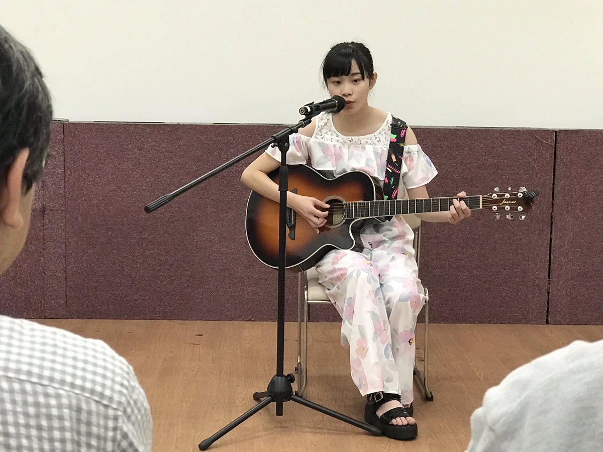 KOBerrieS 大出姫花ミニライブ🎸会場に来れなかった皆様にも少しだけ昨日の様子をUP致します🙌 これからも頑張って練習を継続して行きますので是非、姫花ソロの歌声やギター🎸演奏を沢山の方々に観に来て頂きたいです。#KOBerrieS #大出姫花 https://t.co/Os5aIleTCi