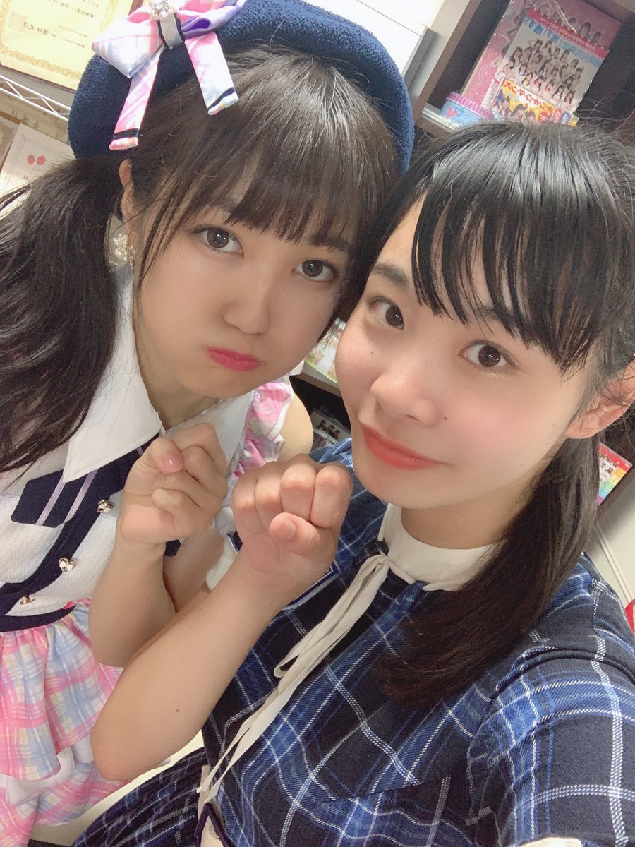 KOBerrieS まりあちゃん、なっちゃん✌🏻️まりあちゃん可愛すぎて、目が合うといつも照れる🤭笑なっちゃん安定っ🕺笑大須でおすすめのアイス屋さん教えてくれたの！#おーえすゆー#KOBerrieS https://t.co/MH30J5JUGR