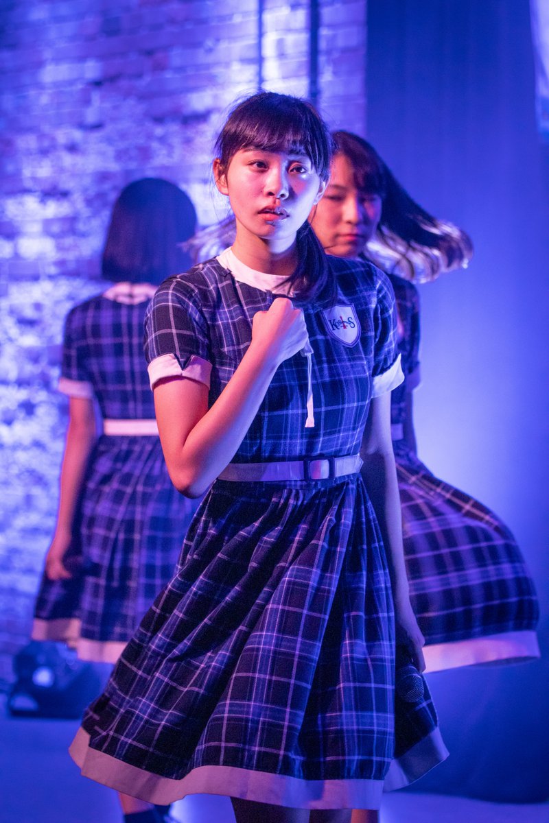 KOBerrieS 2019/8/11 定期公演MarinePartyVol.8@神戸煉瓦倉庫K-wave KOBerrieS♪ 「ちぐはぐコミュニケーション」でよく指が開くなーと常々思っておりますw この曲はひめちゃんのいろんな表情が見られるから好きです。 #大出姫花 #ひめ https://t.co/zIpRGiVdeT