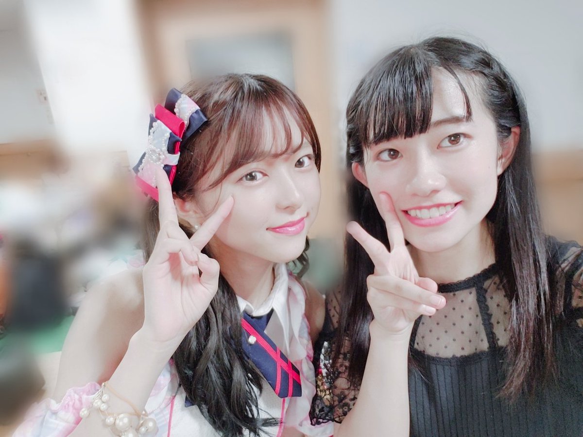 KOBerrieS 『OS☆U&KOBerrieS♪ご当地アイドル路上ライブ😻』お越しくださった皆さんありがとうございました(*´∇｀*)🎶“OS☆U”さんにとって大切な場所でライブをさせていただけて沢山の方に出会えてとても刺激の受けた1日そして最高の1日でした😁✨✨写真はなつみんさんと😍💕#おーえすゆー#KOBerrieS https://t.co/wdaAKqHZb3