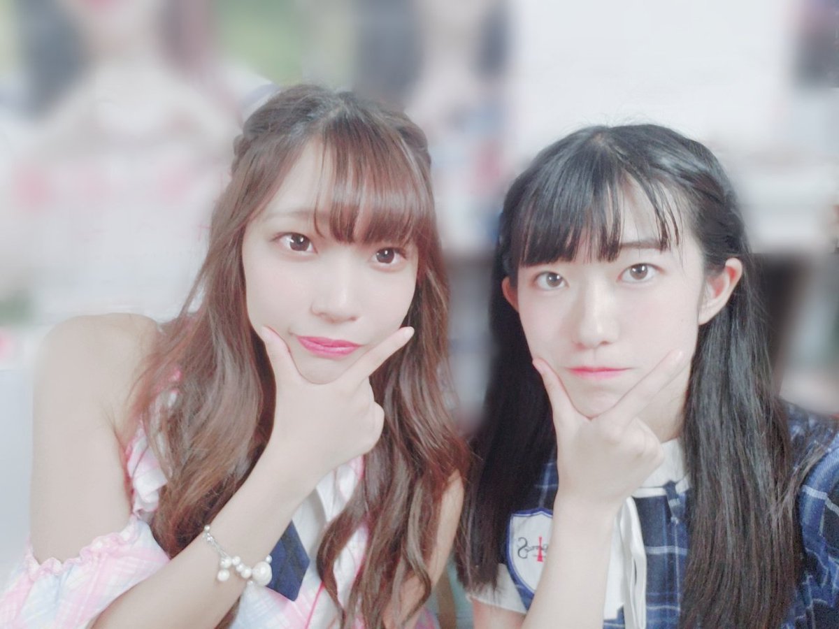 KOBerrieS 雫さん、紗愛さん、りったんさんに初めて会えました～(*´∇｀*)🎶🎶雫さんは実は同い年でお話ししたらめちゃめちゃ面白い方でした😁紗愛さんは背が高くて綺麗で沢山お話しできました～😁りったんさんはずっと気になっててやっとお話しできて更に大好きになりました😁#おーえすゆー#KOBerrieS https://t.co/SkUO4KmIcH