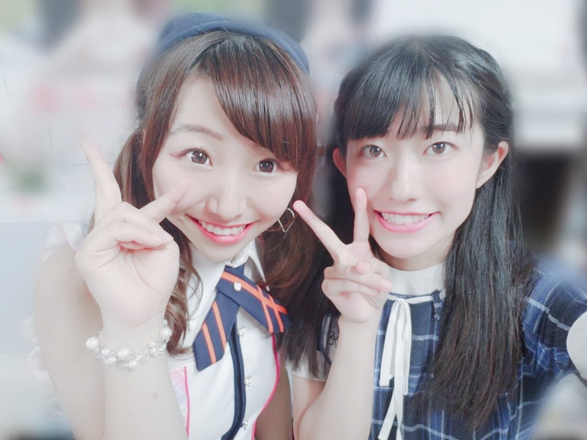 KOBerrieS 雫さん、紗愛さん、りったんさんに初めて会えました～(*´∇｀*)🎶🎶雫さんは実は同い年でお話ししたらめちゃめちゃ面白い方でした😁紗愛さんは背が高くて綺麗で沢山お話しできました～😁りったんさんはずっと気になっててやっとお話しできて更に大好きになりました😁#おーえすゆー#KOBerrieS https://t.co/SkUO4KmIcH