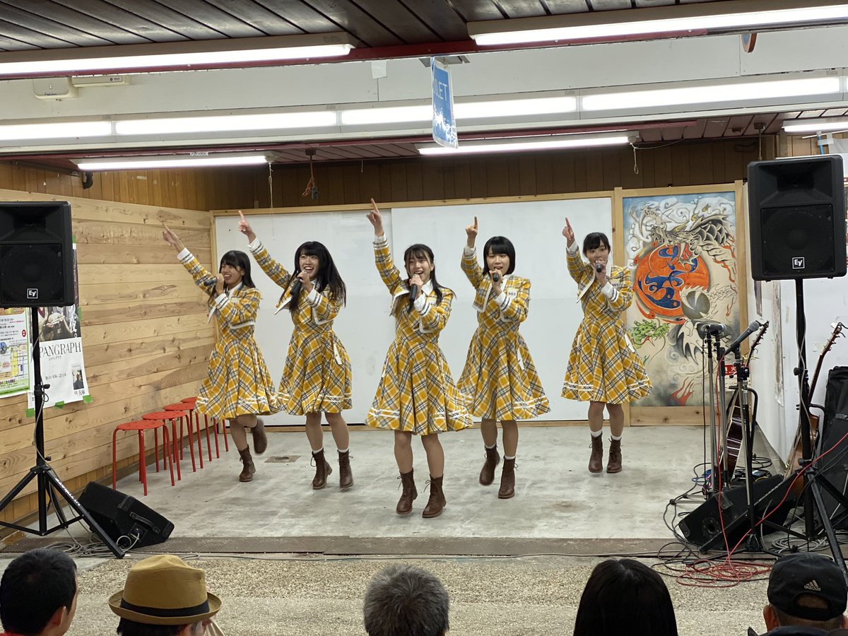 KOBerrieS KOBerrieS♪ライブスタート！⚓️#『元気だせ！丸五市場出張コザ語りライブ』 https://t.co/V0nRTiMsHv