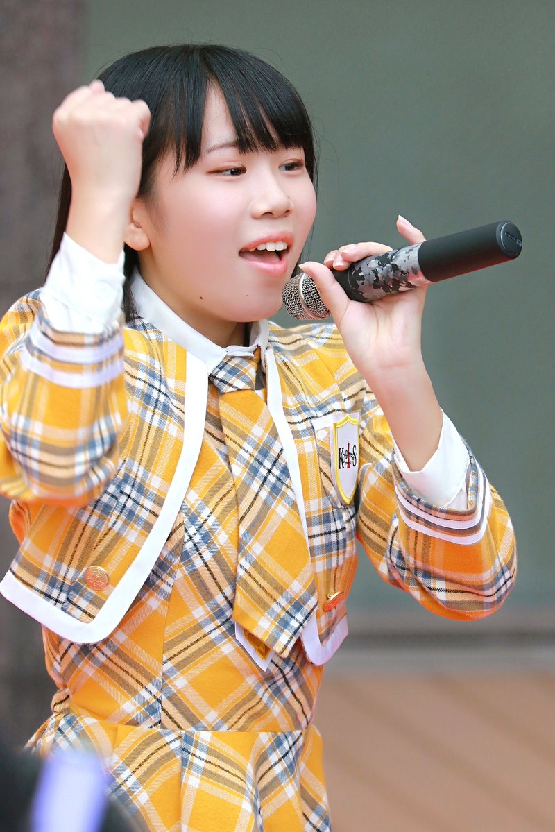 KOBerrieS 神戸阪急グランパティオKOBerrieS ♪ ライブゆり❗ゆりちゃんは全くレンズ探してくれないのよね(笑)いつも撮るの大変(笑)それともタイミングが合ってないのかな⁉️#KOBerrieS #小形優莉#神戸阪急 https://t.co/wjcugM8eAo