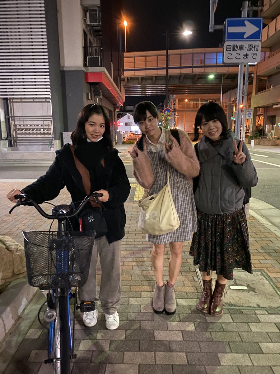 KOBerrieS 昨夜はサンテレビさん生出演後に反省会も兼ねてキャプテン&副キャプテンと丸五市場の今井やんさんでミーティング。加藤前長田区長さんともバッタリ！沙弥も合流し将来の話など熱く語り合いました。卒業してもずっとコウベリメンバーだし、いつでも戻って来て気軽に話せるチームがコウベリです🙋‍♀️ https://t.co/NQdJONs4zh