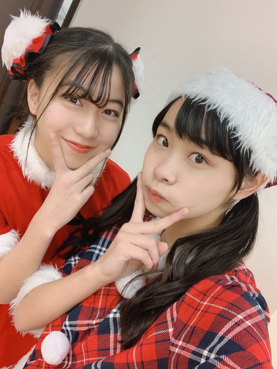 KOBerrieS 新長田レンタルスタジオXmas SPライブありがとうございました！盛り上がったね！今日のクリスマス衣装は、みんなで赤着たよ👼🏻それと、いつも感想ツイートありがとう。みんなのツイート見て、もっとがんばろ！って原動力になるんです。これからも #KOBerrieS 付けてツイートしちゃってね( ◠‿◠ ) https://t.co/LWFWQB202y