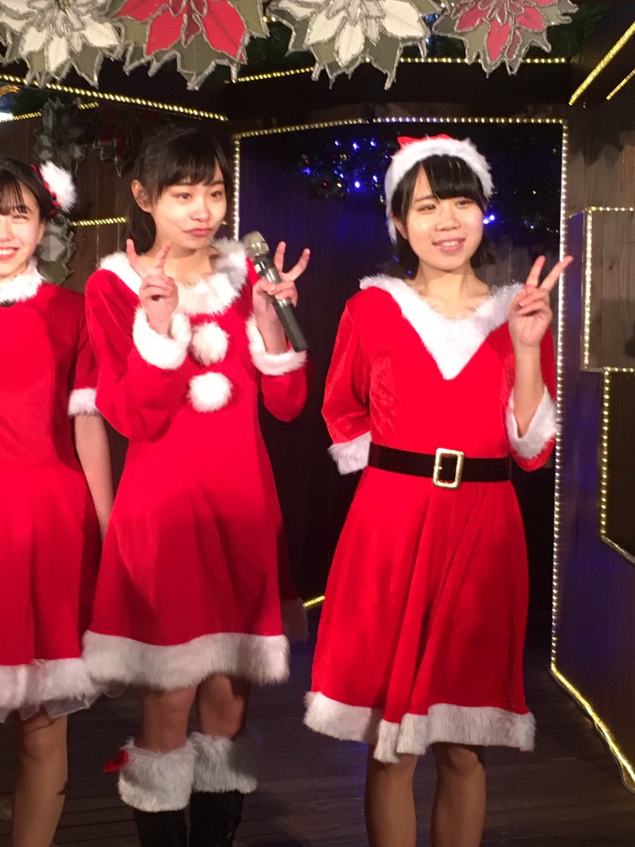 KOBerrieS 『ドイツ・クリスマスマーケット大阪2019』新梅田シティ・ワンダースクェアに行ったよ！！！ライブ前の撮影タイムとメンバーのサンタコスの可愛いさで、寒さを吹き飛ばしてくれた心温まるライブだった😇よ！！#KOBerrieS♪ https://t.co/pG3WE0T5kk