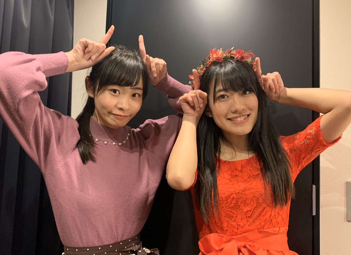 KOBerrieS 理彩卒業おめでとう！ギャグセンスや明るさは理彩にしかないものやなって昨日改めて感じた。同い年がいてくれてめっちゃ心強かったよ！理彩は変な意地を張ってた私を変えてくれた存在です。ありがとう！あと、歌が上手い！笑1年半お疲れ様でした( ◠‿◠ )#KOBerrieS#花尾理彩卒業コンサート https://t.co/KSlj6ng7dF