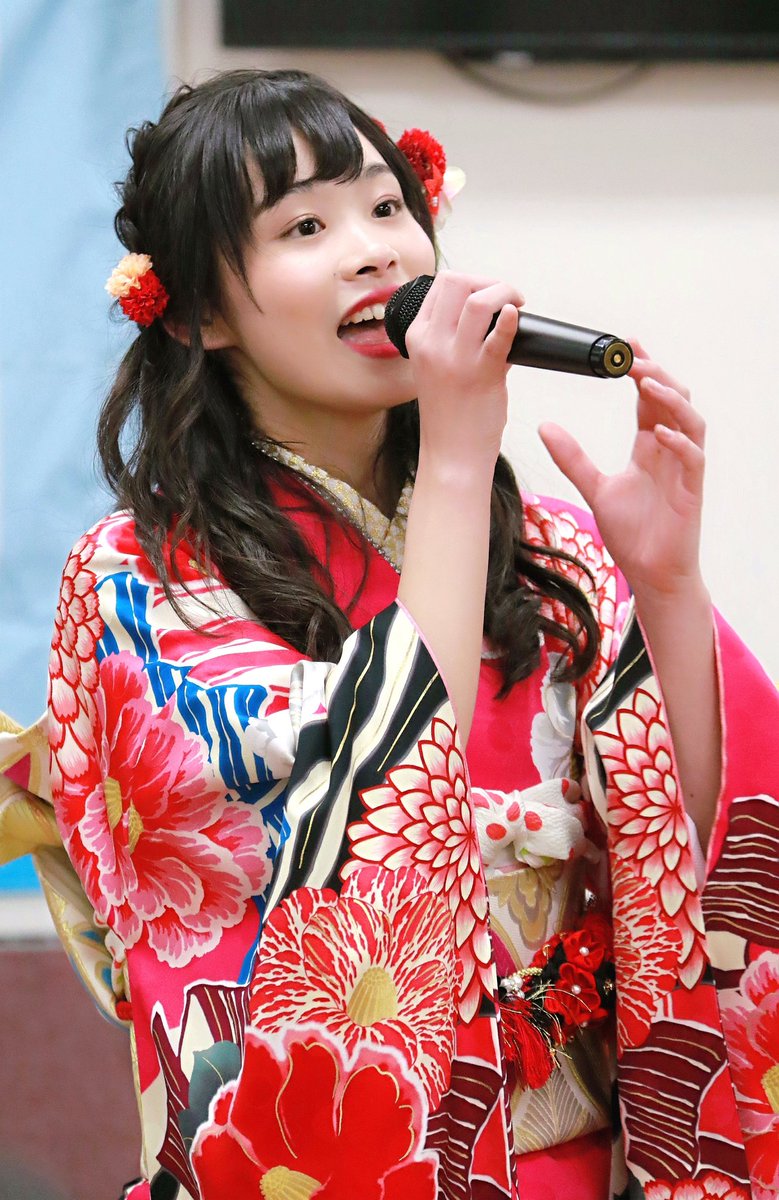 KOBerrieS KOBerrieS ♪ 大出姫花成人式SP ライブ❗みんなで歌った「ひとりぼっちの世界」盛り上がりました‼️#KOBerrieS #大出姫花#成人式 https://t.co/Qc72BNhtZT