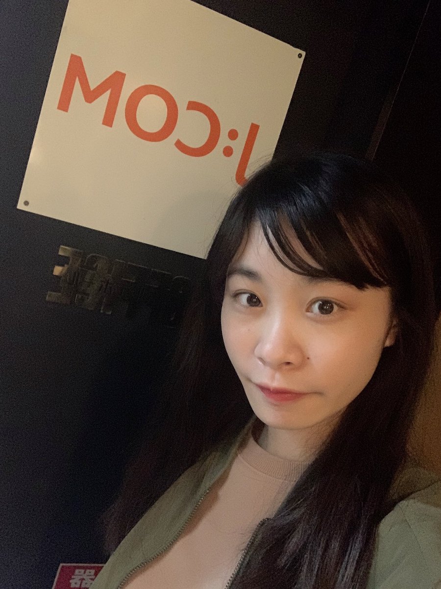 KOBerrieS 【TV出演】この後J:COMさんにて生出演！ #兵庫つながるニュース 『KOBerrieS♪ チグコミ』は第3回目の放送。#KOBerrieS のメンバーが神戸のありとあらゆる魅力をリポートします🎤今回は #大出姫花（垂水区代表）が神戸お立ち寄り3バンドブックの紹介店をリポート！皆さん是非Checkして下さいね👍 https://t.co/6XUbLi0PGb