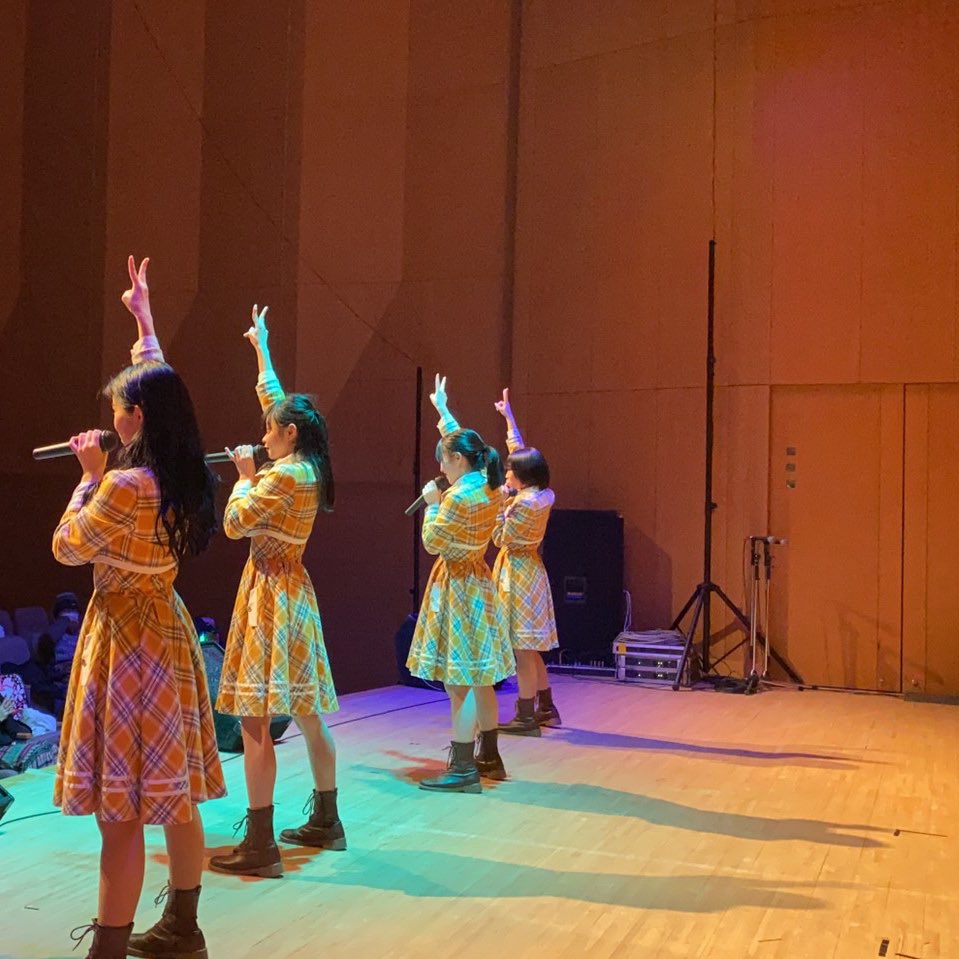 KOBerrieS 初めての方もお久しぶりの方もいつも応援してくださってる皆さんにも大阪でお会いできるのを本当に楽しみにしています✌︎✌︎✌︎✌︎ご予約まだの方は是非お願いします!!#KOBerrieS♪ https://t.co/h4D9J85sZx https://t.co/sSESl7wHgs