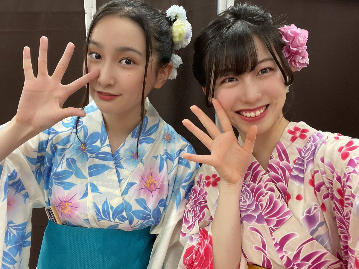 KOBerrieS おはようございます(^^)☀️テストが次々と帰ってきたんですが、、、苦手な社会系がどっちも90取れていて嬉しかったです〜〜🥺🌷そして今週の18日(日)は怜奈のソロLIVEがあるのでぜひお越しください！👀♪#コウベリ https://t.co/LtKNZbmxzC