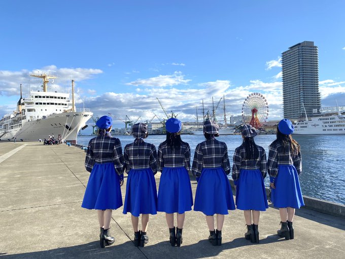 本日、新アーティスト写真撮影📸

台風一過のポートタワー☀️最高の撮影日和でした🙋‍♀️今回も神戸のランドマークの下で神戸女子たちが爽やかな風を吹かせています🚢✨

完成をお楽しみに！

 Photo by 📸 Y.Nさん。

#コウベリ https://t.co/lrXLddBQSl