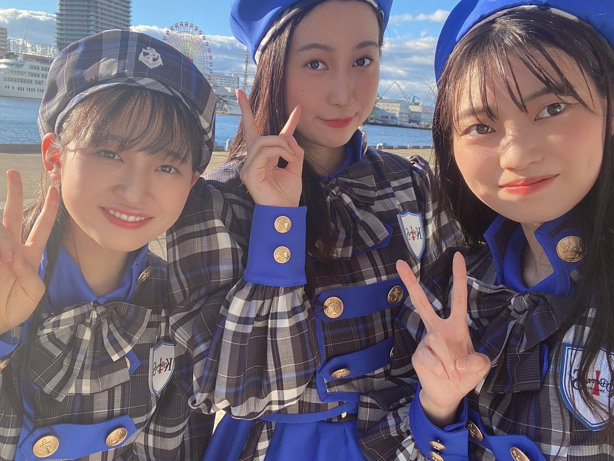 KOBerrieS お疲れ様です〜🤍『Mocchi FeS 2021』『復活！コウベリ歌謡祭』有難うございました✨中央区で、そしてメリケンパークでポートタワーを見ながらモチーフの楽曲を披露させて頂けて幸せでした🥰歌謡祭では皆さんの歌声を初めて聞けてとても楽しかったです🎵本当に有難うございました〜✨#コウベリ https://t.co/O56TCwtzPK