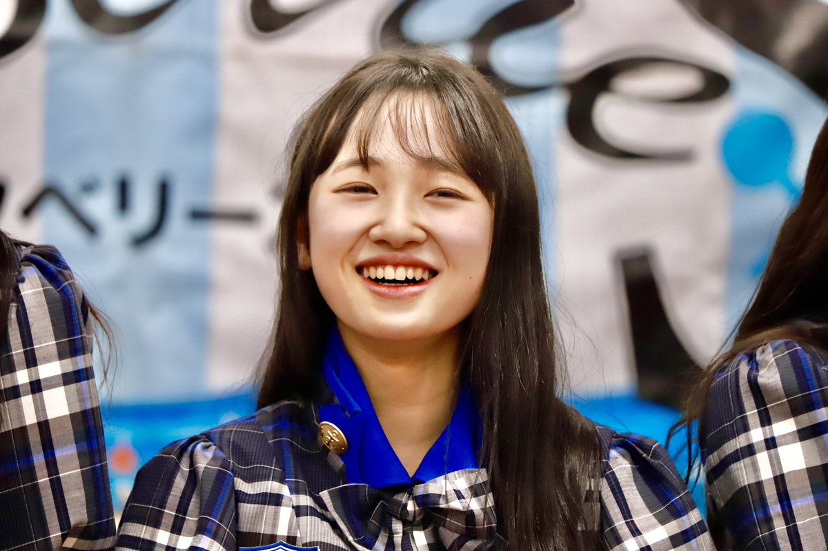 KOBerrieS ソロ歌唱コーナーでは11期生を代表して温香ちゃんが大原櫻子さんの｢頑張ったっていいんじゃない｣をファンの前で熱唱されました🎤😙まるで温香ちゃんに対する前向きな応援歌に聞こえたのは私だけでは無かったはずですね✨ほのピーらしく、アグレッシブな選曲もナイスです💗👏#コウベリ #中家温香 https://t.co/8S0NmO1zqI