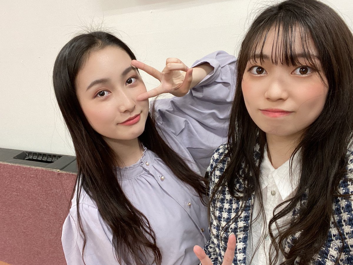 KOBerrieS お疲れ様です〜🤍怜奈のソロライブどうでしたか？？？公式のTwitterで怜奈の歌っている様子を見たのですがやっぱり素敵すぎました✨今日残念ながら聞けなかった方はぜひ公式の方でご覧下さい〜🥰#コウベリ https://t.co/pzjeQc9M5i