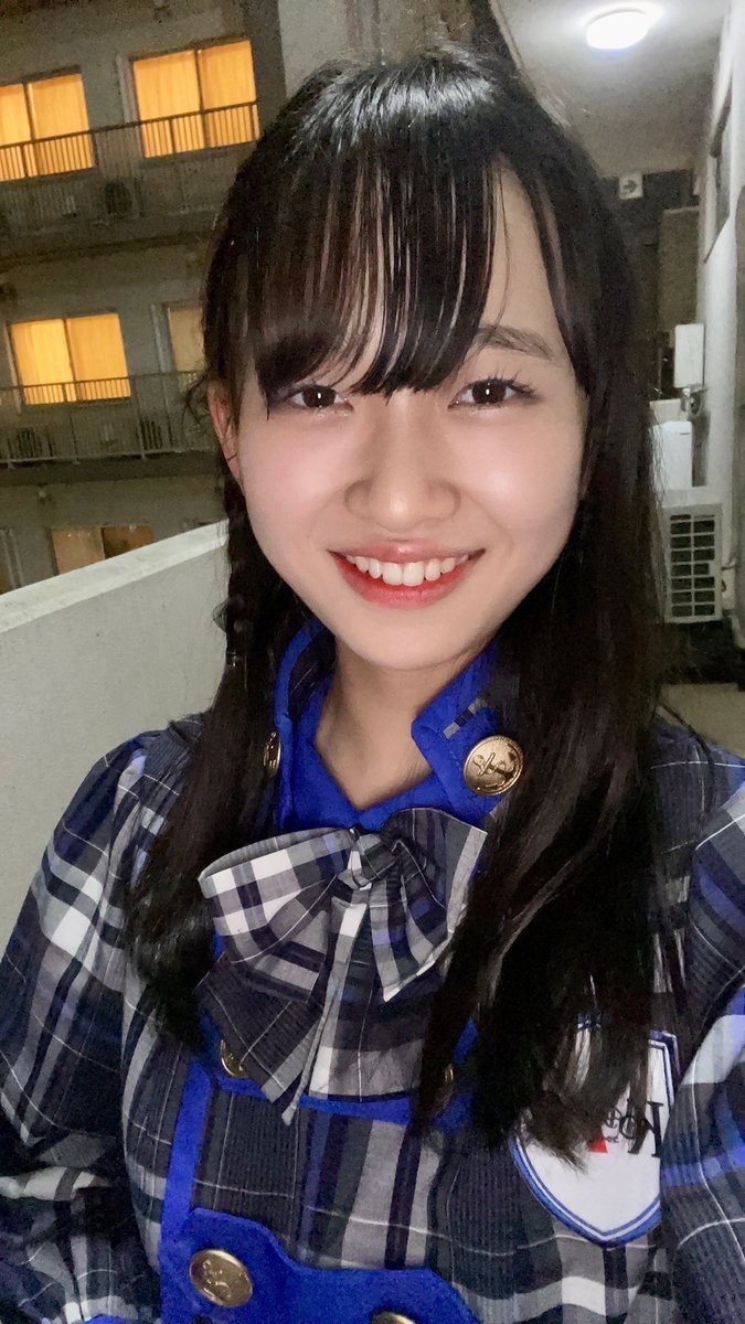 KOBerrieS クリスマスがやってきました🎄🎅一年に一回のこんな素敵な日を皆さんと過ごせることがとてもとても嬉しいです💕今日は皆さんに私の笑顔というプレゼントをお届けしちゃいます😆#コウベリ#今日も元気ハッピーほのピー https://t.co/H1vh5V0HeU