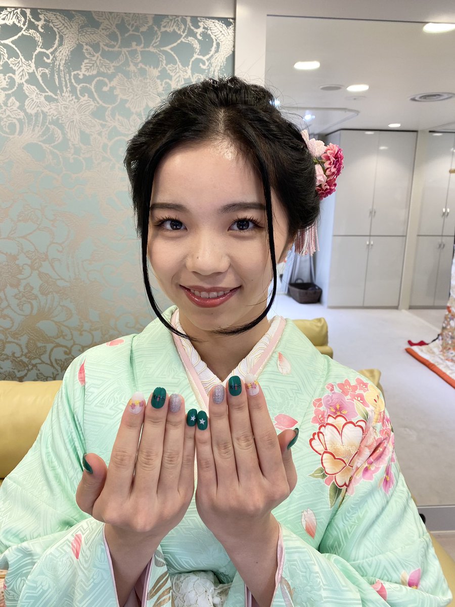 KOBerrieS いのうえ×KOBerrieS♪ 晴れ着撮影会📸📆1月9日（日）⏰14:00〜🚩いのうえ株式会社神戸市長田区細田町1丁目4-1💰10,000（ツーショット写メ付）参加メンバー、小形優莉、花城沙弥、井上怜奈、中家温香先着20名限定撮影会📸ご予約はこちらから👉 https://t.co/Y9eD5CQioM#コウベリ https://t.co/CqTyUdLWbS
