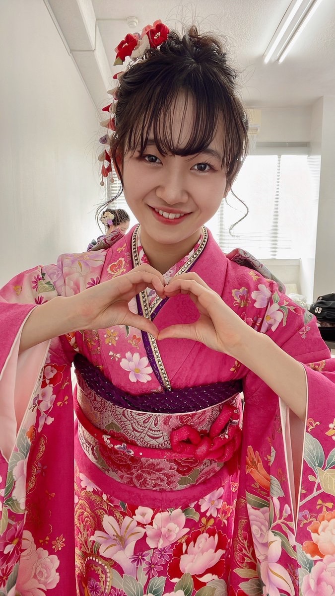 KOBerrieS 今まで頑張ってこられた皆さんへ💭ささやかではありますが、私からの御守りです🥺2021=43×472022=2×3×3372023=7×17×17今夜は早く寝て、明日は自分を信じて頑張ってください🍀💕応援しています🦉#きっとうまくいく #受験生頑張れ https://t.co/RkpNGIiPqk