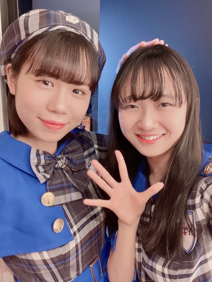 KOBerrieS 今日は246 STUDIO三宮さんにて『2022  New year Live』があります✨2022年初LIVEということでとてもとても楽しみです😊4人ですがたくさん頑張ります🎤💃🏻お待ちしてま〜す💕#コウベリ https://t.co/wLLiBjYATT