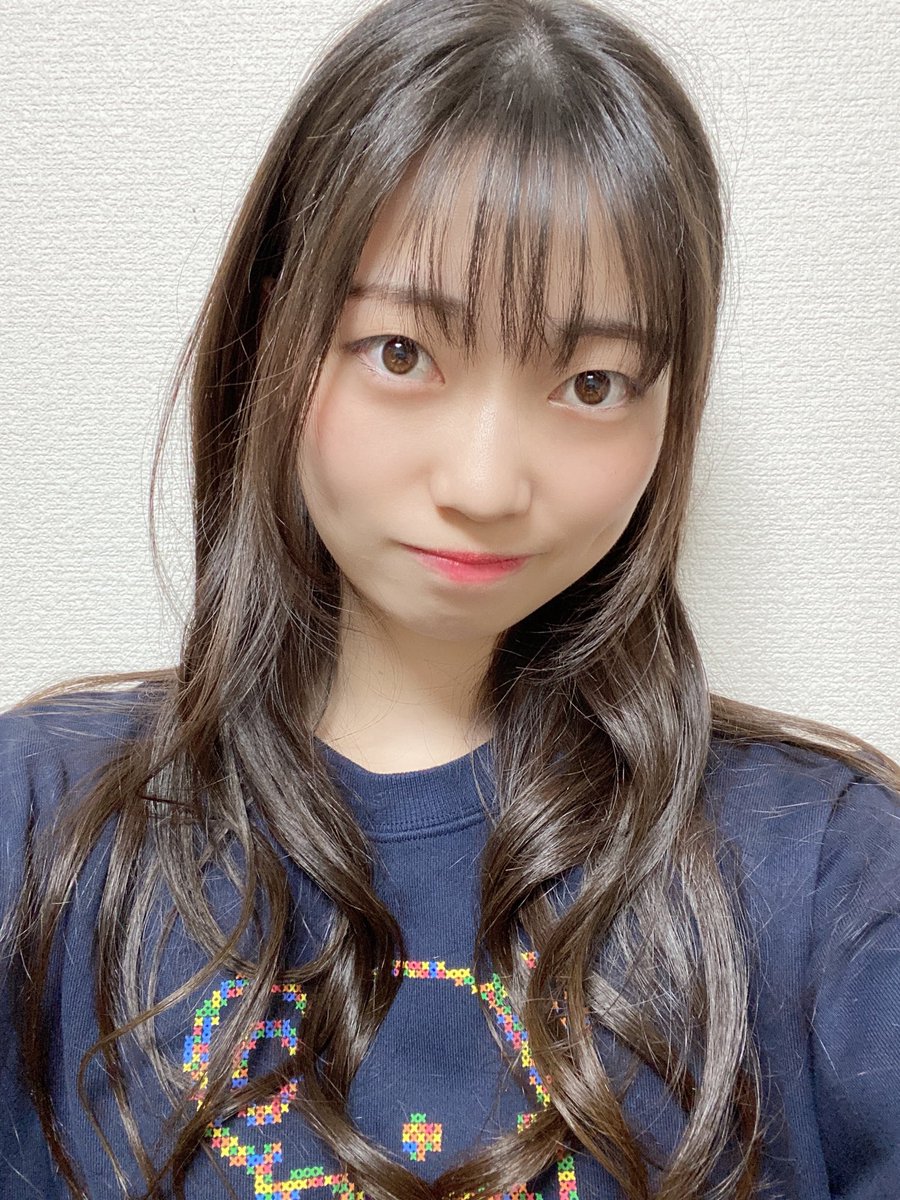 廣瀬未沙(みーちゃん)の画像 KOBerrieS お疲れ様です〜🤍莉子さん、温香、怜奈が今月誕生日ですね🎂生誕祭には学業の都合で行けないのが残念ですが、家から念を送ろうと思います🥺私の分まで生誕祭でお祝いして欲しいです💙💜💗#コウベリ https://t.co/Cm4lgtPeJi