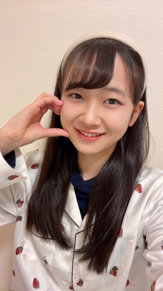 KOBerrieS こんばんは🌃1/15(土) 中家温香　生誕祭『〜大人への小さな一歩〜』まであと8️⃣日🍯🕓16:00〜START🎤246スタジオ三宮（神戸市中央区）https://t.co/aR2txzvCbO19歳になります✨🍓#コウベリ#今日も元気ハッピーほのピー https://t.co/7oEIfWiNnU