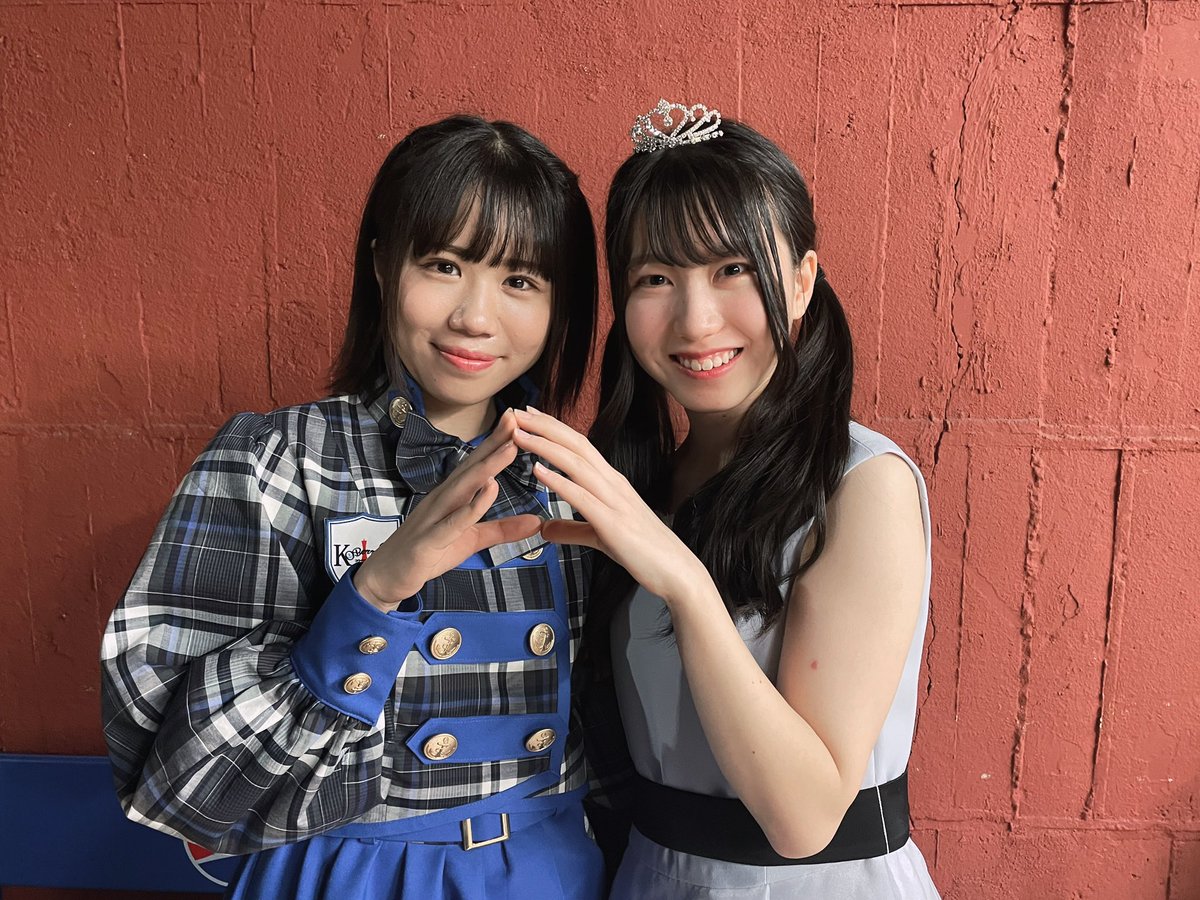 KOBerrieS OS☆Uさんとのツーマンライブ、莉子の生誕祭ありがとうございました🥰🌸名古屋からOS☆Uさんが来てくださってお会いできて嬉しかったです🥲！！2年前の生誕祭終わりに撮ったポーズと同じポーズした👶🏻🤟🏻🍑莉子が色んな人に愛されてることが伝わったし、今日も可愛かったなあ👶🏻🍑おめでと😘❄️ https://t.co/fAk37pSMwF