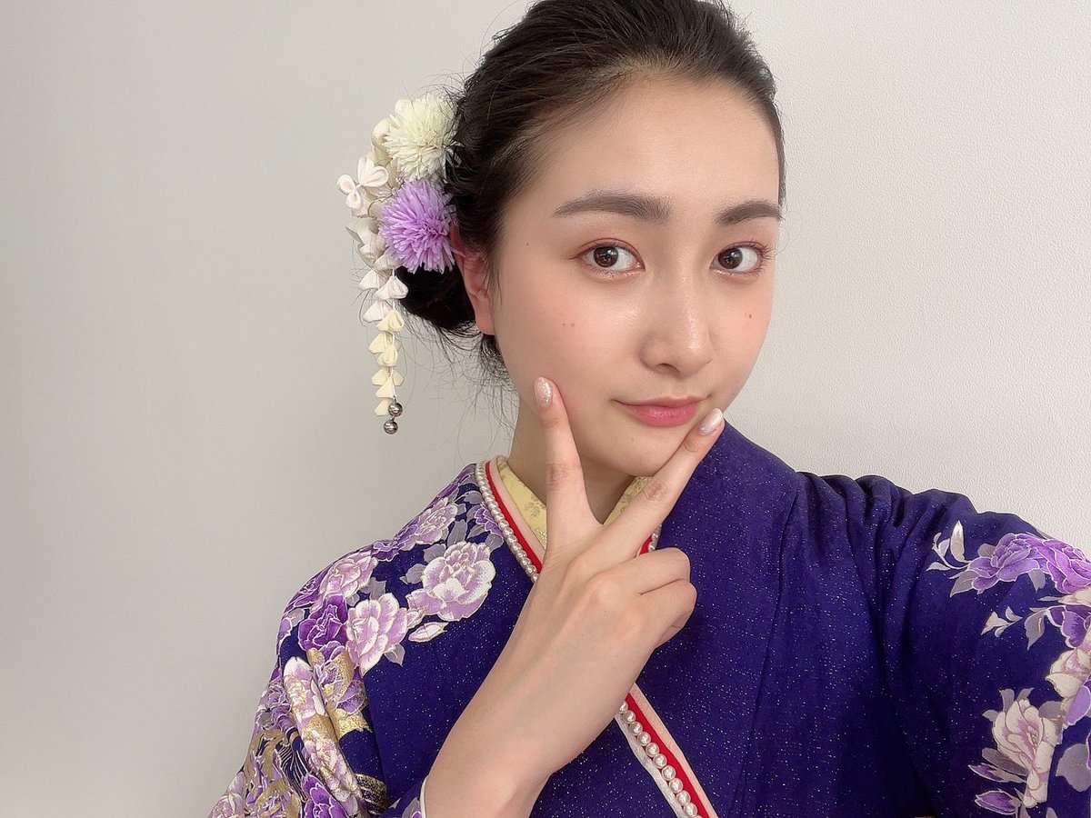 KOBerrieS こんにちは☀️私事ながら、本日1/20で20歳を迎えました🎂💜皆さん、TwitterなどのSNSでたくさんお祝いしてくださり本当にありがとうございます😭✨すべて見させて頂いています🥰とても幸せです⸜❤︎⸝‍1/22の生誕祭まであと2日！たくさんの方とお会い出来るのを楽しみにしています🕊 https://t.co/n4pbwsaOjC