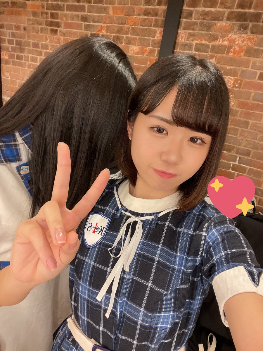 KOBerrieS おはようございます〜〜今日は9:00~ 神朝LIVEと、タワーレコード神戸店さんでのイベントです🏃🏻‍♀️✨朝からテンション上げていきましょ〜〜う！！！ https://t.co/BKxnCsx6Aj