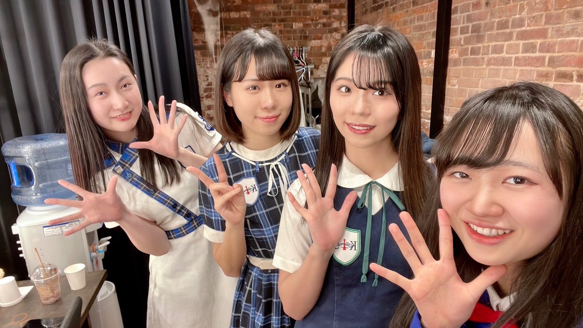 KOBerrieS 『Port of KOBerrieS♪ vol.9』にお越しくださり、ありがとうございました😊今回は『思い出エール』の衣装を着させていただきました✏️先輩方の衣装を着させていただくことができてとても嬉しかったです🍀皆さん、他にもおすすめの歴代衣装ありますか…？#コウベリ https://t.co/cqNcE496kY