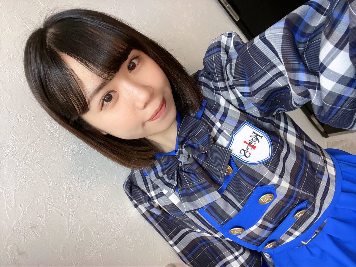 KOBerrieS 卒業コンサートまであと3日🥺あっという間ですね、、グッズも発表されましたね😳ぜひゲットしてください^._.^🖤チケット残り25枚🎫 .·名前とチケットの枚数を記載して送信したら予約完了です🙆🏻‍♀️まだの方ぜひ〜〜！！💌 koberries213@artist-relations.jp明日はコウベリ歌謡祭〜〜来てね👶🏻⚪️ https://t.co/LL6n8nS1rJ