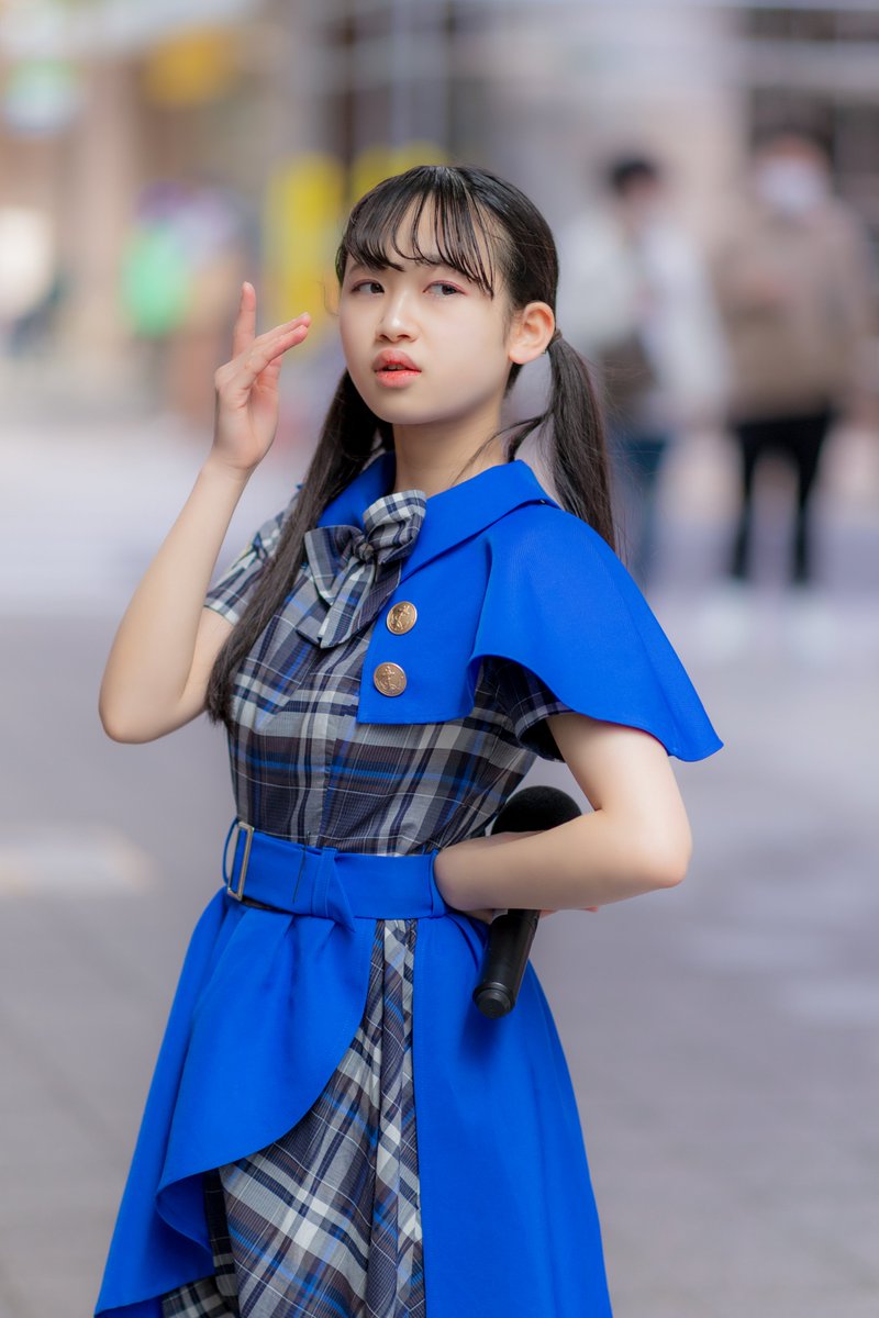 KOBerrieS 2022.03.27（日）しんながたくにづかローカル&ワールドフェスティバル於：大正筋商店街KOBerrieS♪のライブがありました。お膝元の長田区でのステージに大勢の人が集まっていました。「ほのピー」こと中家温香さん。#中家温香 #KOBerrieS #コウベリ #コウベリーズ #大正筋商店街 https://t.co/sZymr3Wjrk