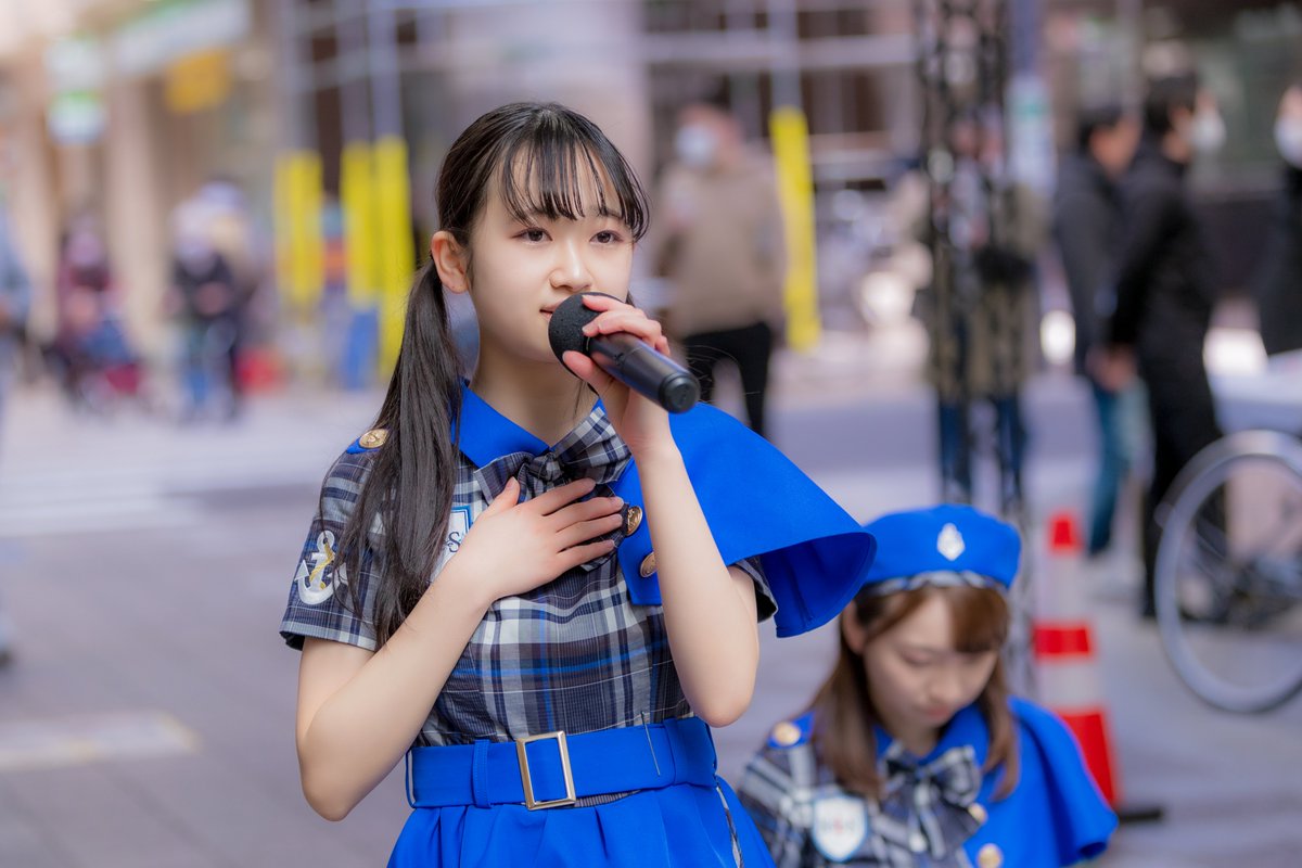 KOBerrieS 2022.03.27（日）しんながたくにづかローカル&ワールドフェスティバル於：大正筋商店街KOBerrieS♪のライブがありました。お膝元の長田区でのステージに大勢の人が集まっていました。「ほのピー」こと中家温香さん。#中家温香 #KOBerrieS #コウベリ #コウベリーズ #大正筋商店街 https://t.co/sZymr3Wjrk