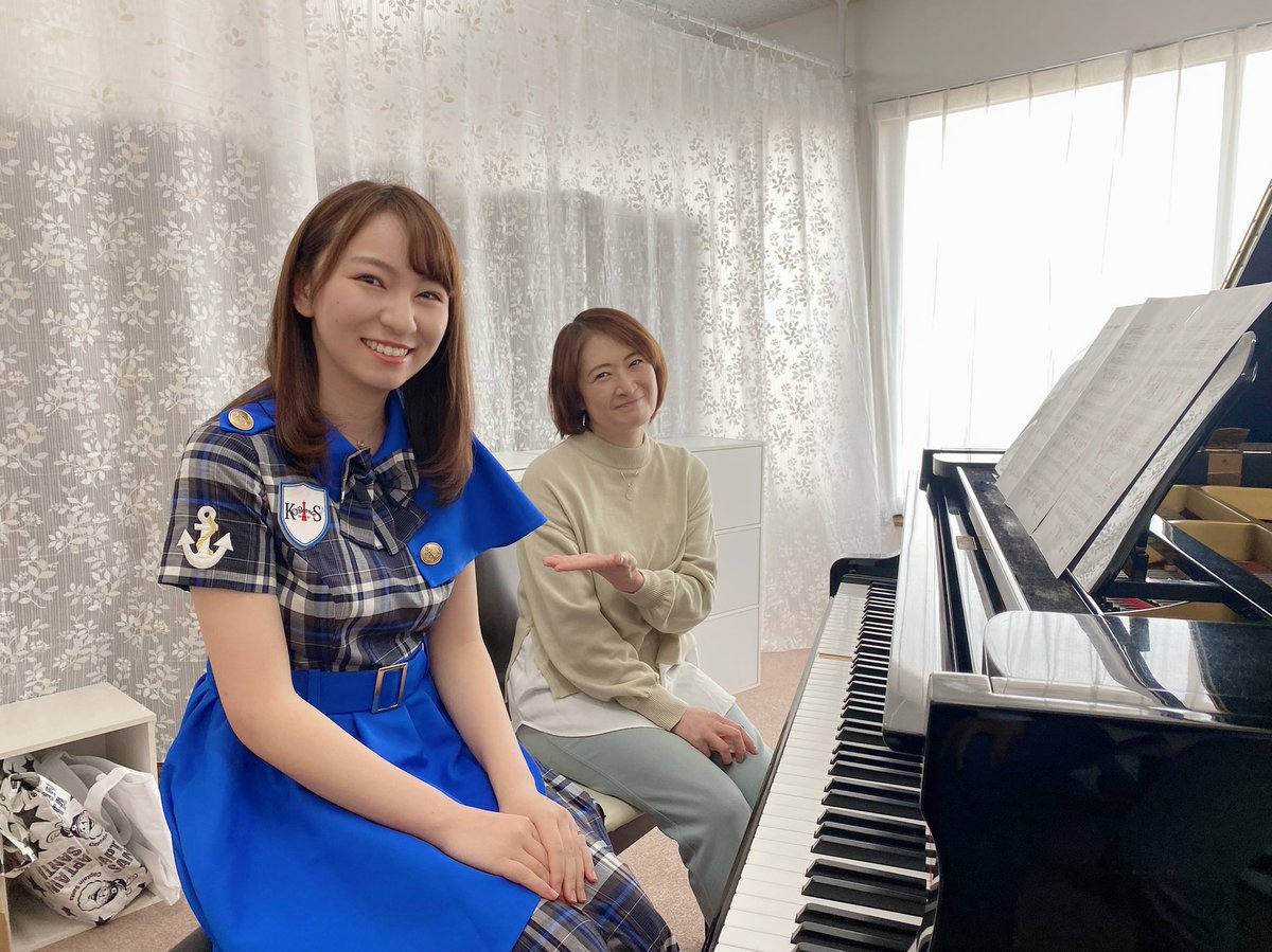 森島みなみ(みいな)の画像 KOBerrieS 0331 宮城県七ヶ浜町の音楽講師、櫻井由美さんを訪ねて。森島みなみキャプテンがストリートピアノ🎹の練習をしていたのは実は、東日本大震災で被災したピアノを弾く為でした。由美先生とは4年ぶりの再会で当日はしあわせ運べるようにを連弾をして頂き大感激。宮城で沢山の勇気を頂きました。大感謝🙏 https://t.co/ykOXoUDM4R