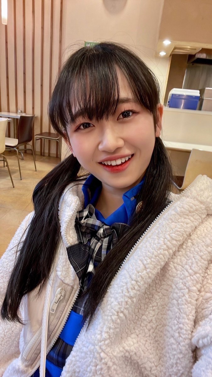 KOBerrieS お疲れ様です🌃今日はある試験を受けに行っていまして…なんと、普通自動車を運転出来るアイドルになれました…🚘🫧お天気の良い日にドライブしてみたいです…✨おすすめの場所があれば是非教えてください〜💭💕#コウベリ https://t.co/2Pql714MIe