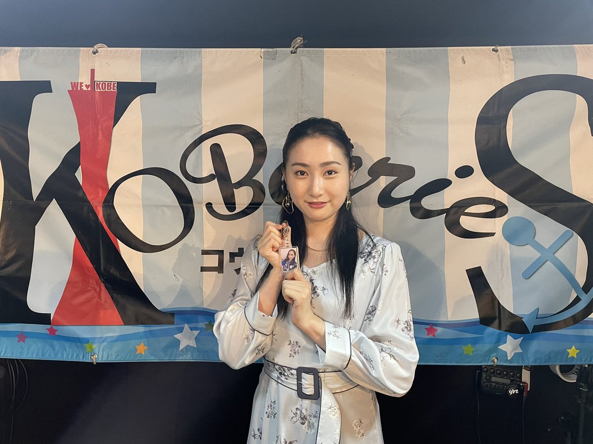 KOBerrieS 井上怜奈ワンマンライブへの道 総集編お越しくださった皆さん、ありがとうございました🕊✨アンコールまでいただけると思わず嬉しかったです😭無事に7曲歌えたのは、来てくださった皆さんのおかげです✌️メンバーも客席で見てくれてて嬉しかったなあ🧡🤍💖グッズも完売ありがとうございました！ https://t.co/MpyMUU0Rmu