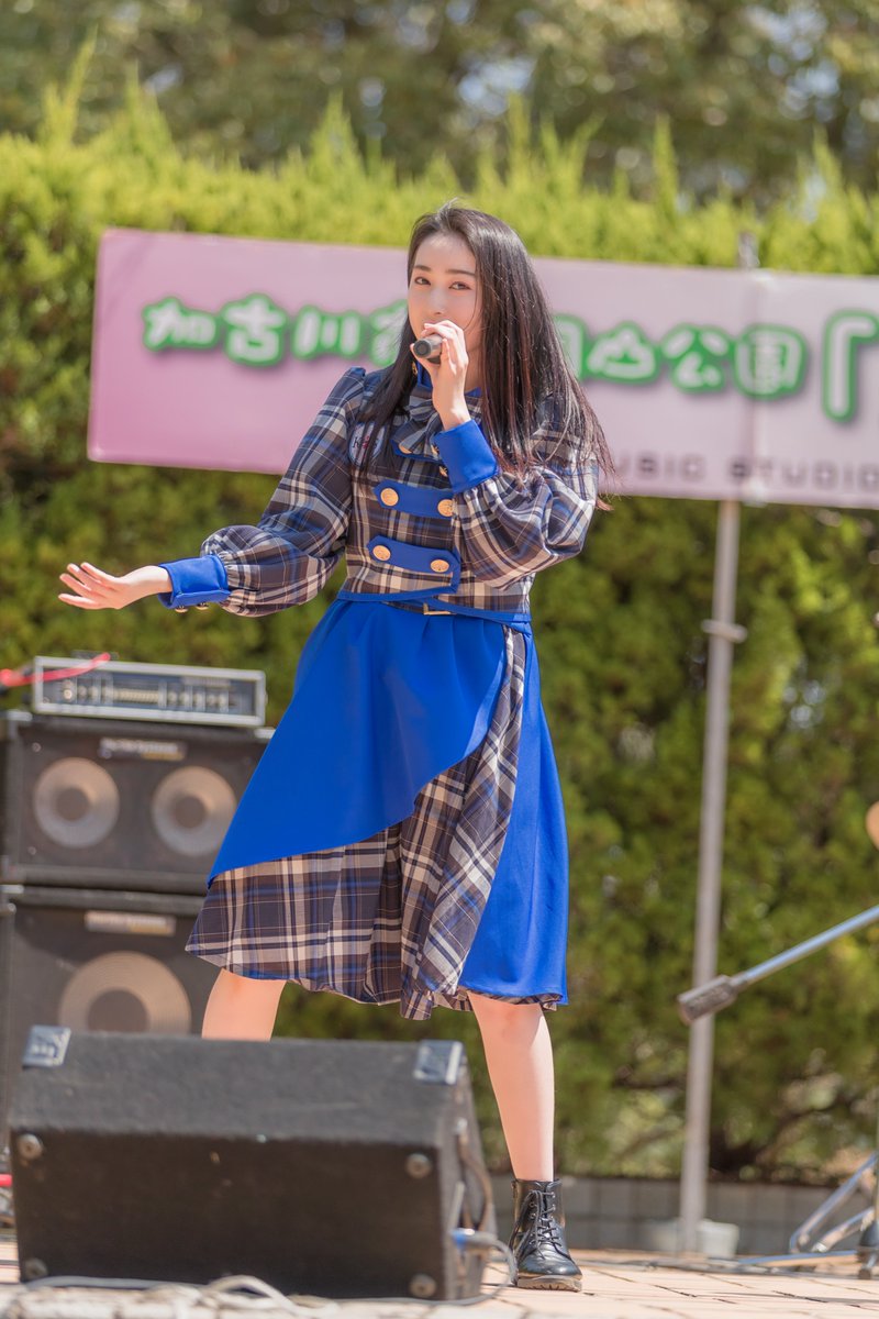 KOBerrieS 2022.04.10（日）春のさくらコンサート於：日岡山公園（加古川市）KOBerrieS♪の井上怜奈さん#KOBerrieS #コウベリ #井上怜奈 #春のさくらコンサート #日岡山公園 #加古川市 https://t.co/qFMnIwMCwp