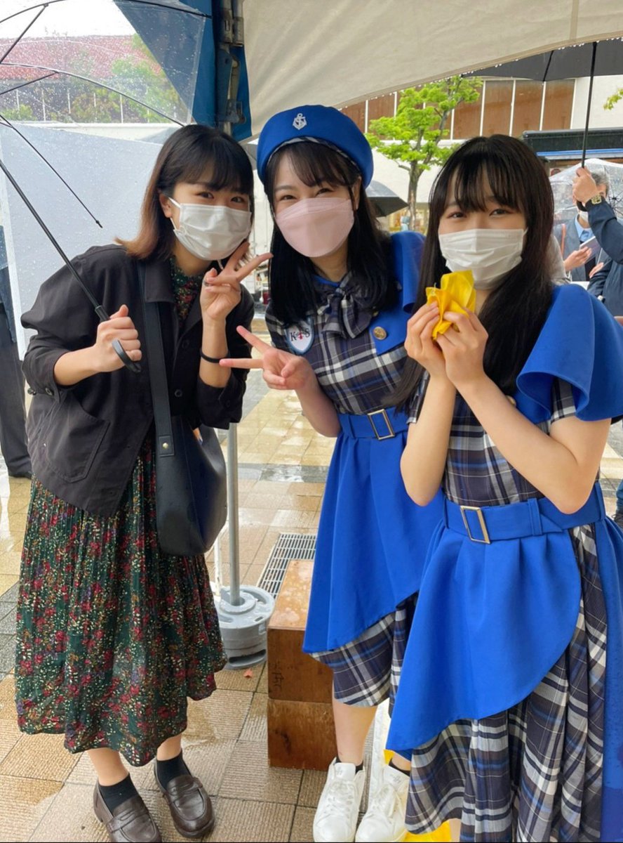 KOBerrieS 久しぶりに会えて嬉しかった🥰💓卒業してからどうしてるんか気になってたから、元気そうな姿みれてよかった～(*≧ω≦)👍️✨時間つくって来てくれてありがとう🍀 https://t.co/AA0IN5jg8Y https://t.co/uKYFjAAOuF