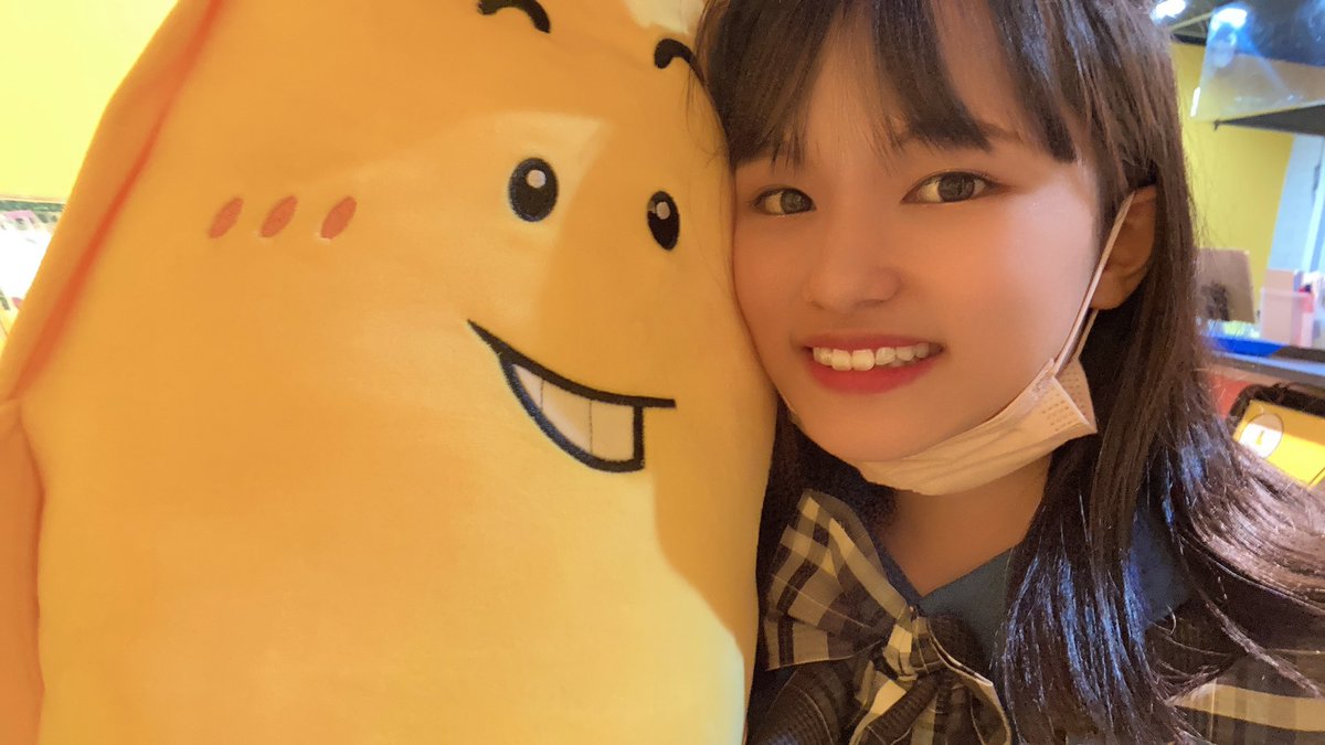 城尾ちゅら(ちゅららん)の画像 KOBerrieS おはようございます☀️昨日は、ファンキーバナナさんで1日店長をさせて頂きました！🍌⋆*たくさんの方が来てくださって、いつもより沢山お話する事が出来て、すっごく嬉しかったです！(っ*´ω`*ｃ)本日の滝川祭も是非お越し下さい！✨👘#コウベリ https://t.co/oiy0NtZhQo