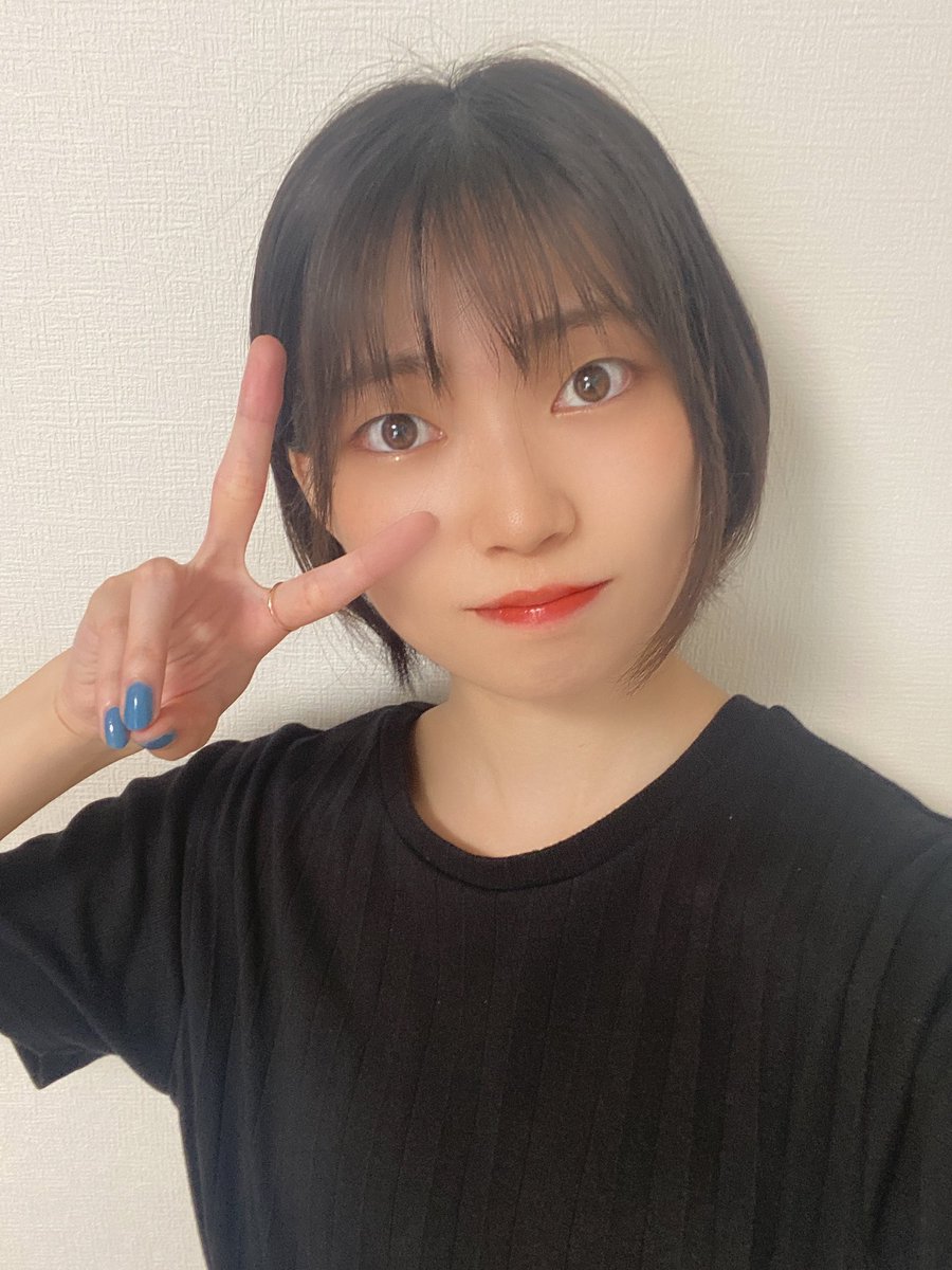 KOBerrieS おはようございます☀先週で試験も無事に終わり今週はゆっくりできそうなんですけど何をするか悩んでおります🤔🤔おすすめあれば教えてください〜✨今日も暑いですが熱中症などにはお気をつけて楽しい1日をお過ごしください🧸海岸清掃活動行ってないのに私も日焼けした、、？笑#コウベリ https://t.co/YdLl6qH25s