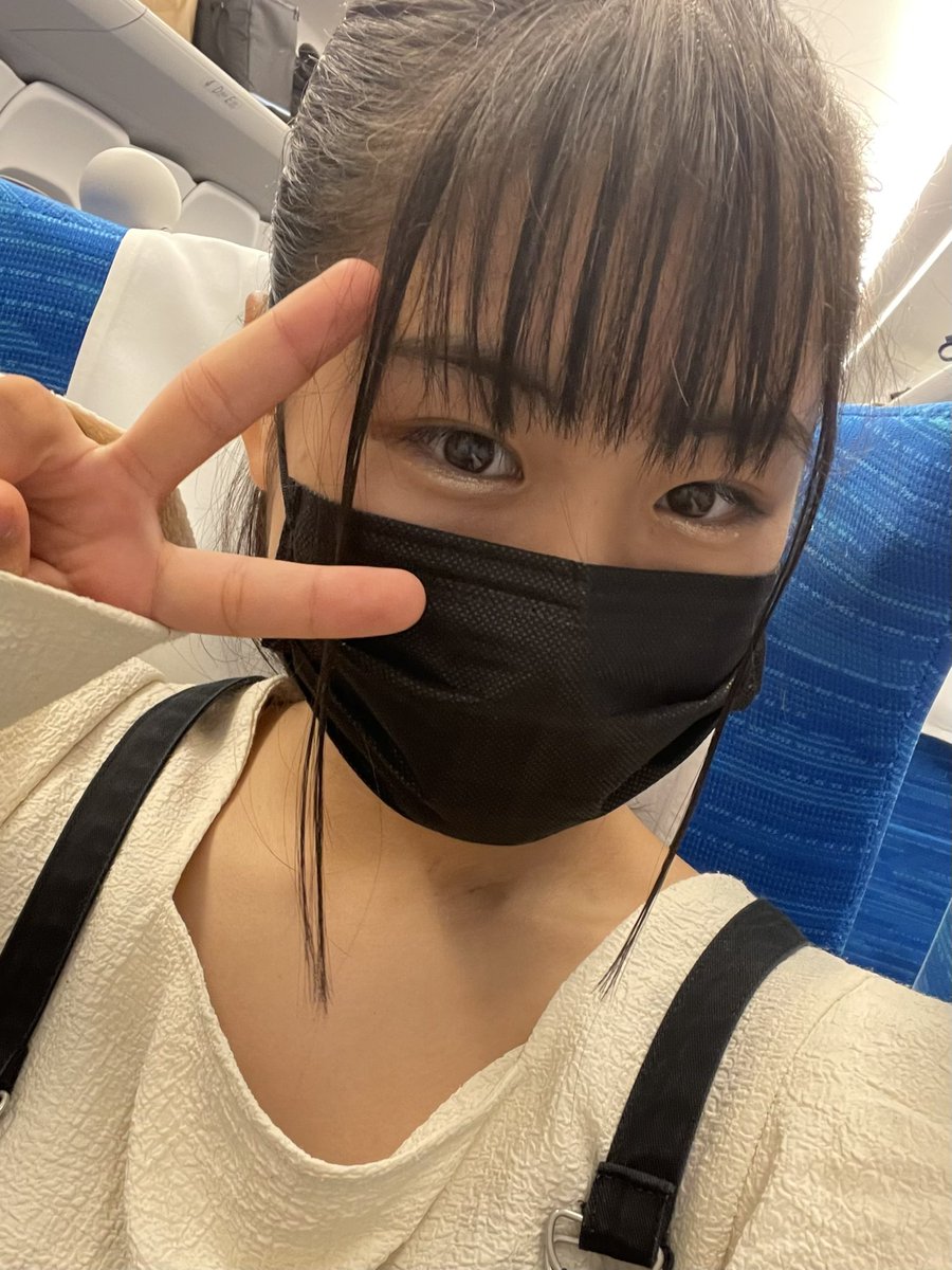 KOBerrieS こんばんは🌷お仕事、学校お疲れ様です！学校で期末テストの結果が返ってきたんですが、なんと専門のテストで100点を取りました！！！！前代未聞です、！ こんなに勉強出来ないって言ってたりんがテストで満点を取る日が来るなんて…🫢  自分でもびっくりです笑最近、調子がいいりんりんでした🌟 https://t.co/ceFw69dIqb