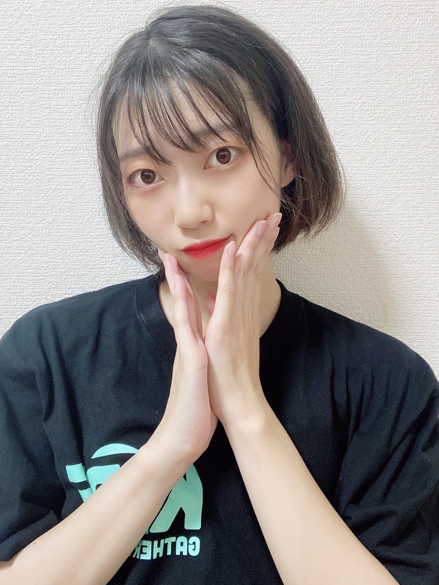 廣瀬未沙(みーちゃん)の画像 KOBerrieS おはようございます〜🤍今日はとっっってもいい感じに目覚めました🤭いい一日になりそうな予感がするので皆さんにも幸せパワーをお裾分けします🕊今日も一日楽しんで自分のペースでがんばっていきましょう〜💪#コウベリ https://t.co/BQbXRrLQ4G