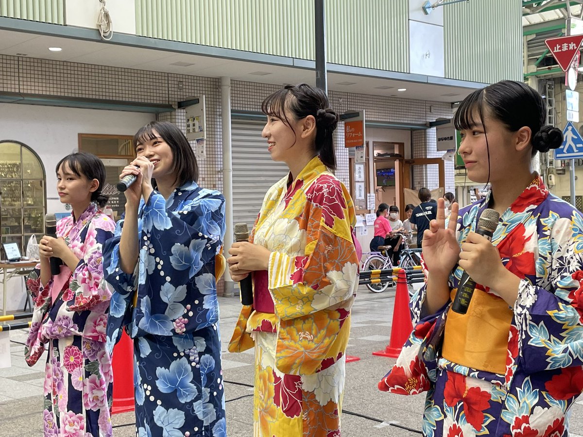KOBerrieS 0727『夏まつり@大正筋商店街』第2部は大正筋商店街さんで浴衣でのLIVEも追加で開催致しました👘🎤✨その後は扇港湯♨️さん前や大正筋商店街で浴衣撮影会も開催！長田のまちの古き良き街並みも発信してまいります🙋‍♀️お越し頂いた皆さま、本当にありがとうございました😊#コウベリ https://t.co/7pgjTKenn8