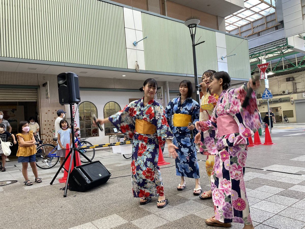KOBerrieS 0727『夏まつり@大正筋商店街』第2部は大正筋商店街さんで浴衣でのLIVEも追加で開催致しました👘🎤✨その後は扇港湯♨️さん前や大正筋商店街で浴衣撮影会も開催！長田のまちの古き良き街並みも発信してまいります🙋‍♀️お越し頂いた皆さま、本当にありがとうございました😊#コウベリ https://t.co/7pgjTKenn8